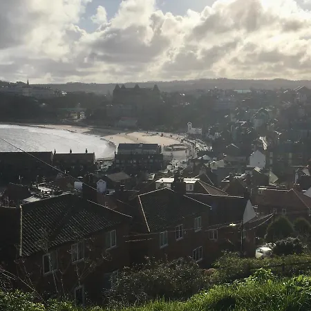 Stylish With Free Parking, Lift & Views