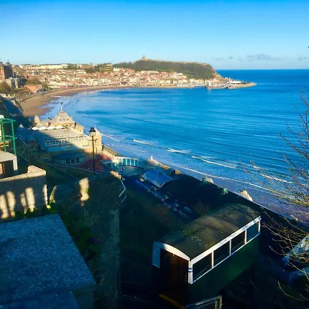 Stylish With Free Parking, Lift & Views Apartman Scarborough