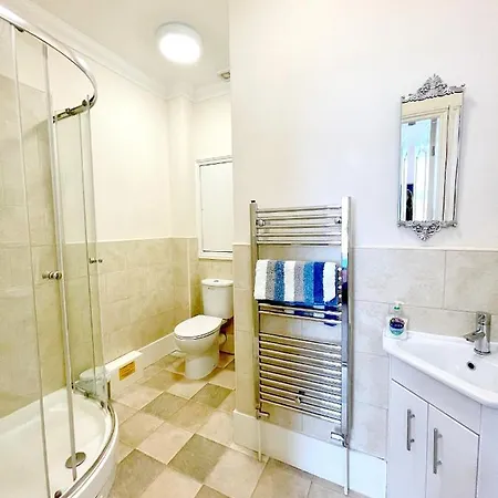 Appartamento Stylish With Free Parking, Lift & Views Scarborough